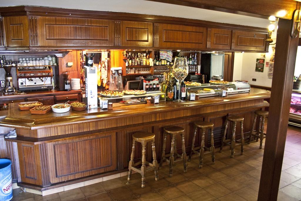 Hostal La Maya Cercedilla Buitenkant foto
